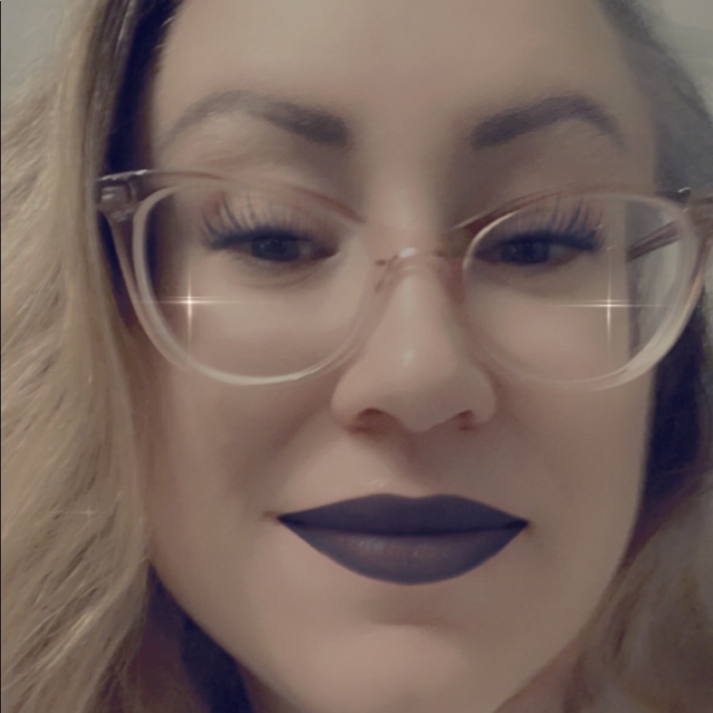 Meet your Posher, Christina